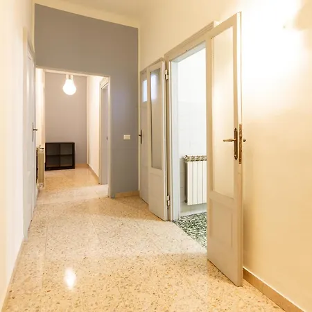 I-host Spacious 2br Near Center 아파트 밀라노