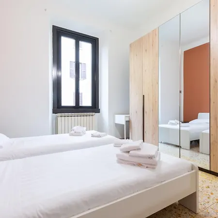 I-host Spacious 2br Near Center アパート ミラノ